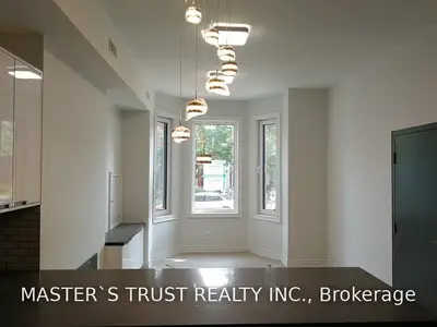 246 Lippincott Street Unit1, Toronto C01, ON M5S 2P5