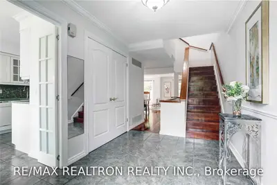 296 Torresdale Avenue 5, Toronto C07, ON M2R 3N3