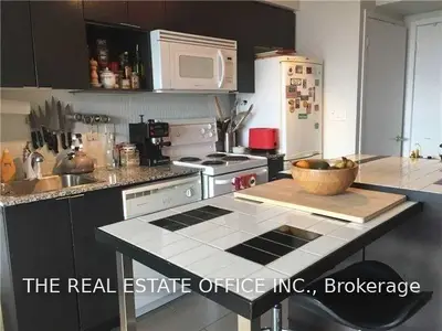 15 Fort York Boulevard 4102, Toronto C01, ON M5V 3Y4