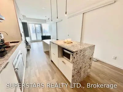1 Bloor Street E 2106, Toronto C08, ON M4W 0A8