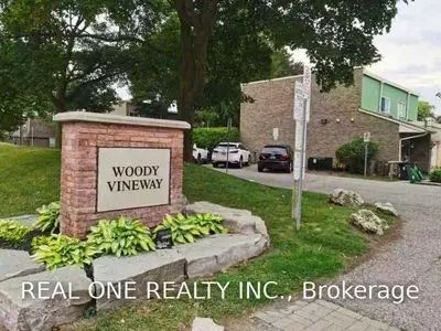 83 Woody Vine Way, Toronto C15, ON M2J 4H5