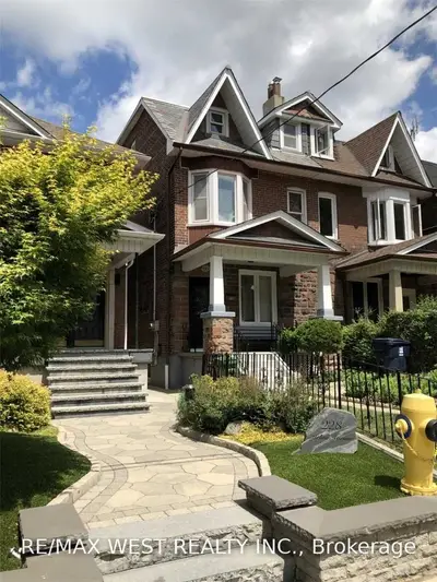 226 Melita Avenue, Toronto C02, ON M6G 2A2