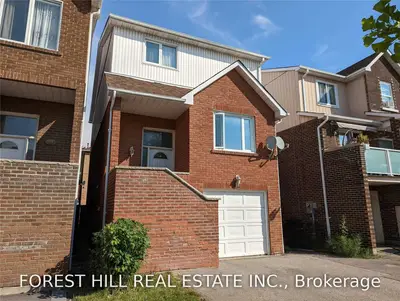 42 Carnival Court, Toronto C07, ON M2R 3T8