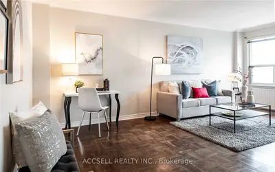 660 Eglinton Avenue W 614, Toronto C04, ON M5N 1C3