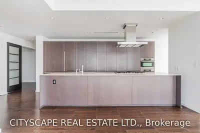 180 University Avenue 2905, Toronto C01, ON M5H 0A2