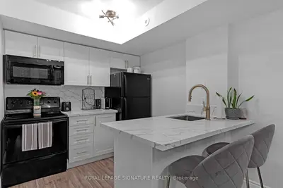 50 East Liberty Street 1124, Toronto C01, ON M6K 3P3
