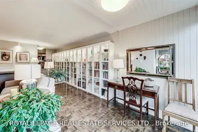 70 Montclair Avenue 702, Toronto C03, ON M5P 1P7