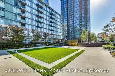 15 Brunel Court 626, Toronto C01, ON M5V 3Y6