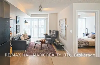570 Bay Street 1508, Toronto C01, ON M5G 2C5