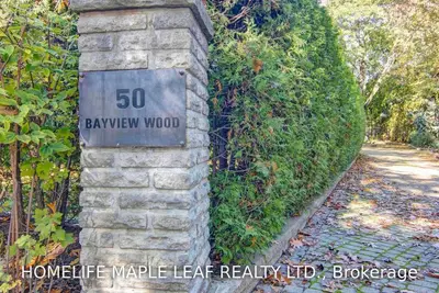 50 Bayview Wood, Toronto C12, ON M4N 1R7