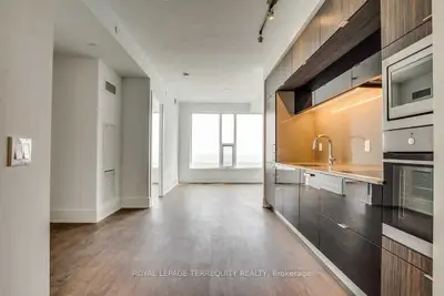 10 York Street 5408, Toronto C01, ON M5J 2Z2