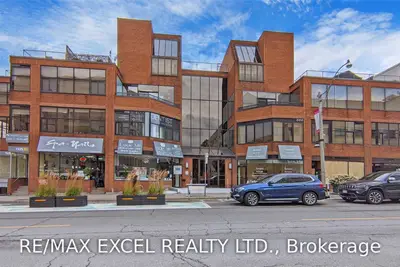 1246 Yonge Street 209, Toronto C02, ON M4T 1W5