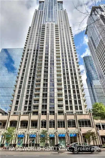 763 Bay Street 811, Toronto C01, ON M5G 2R3