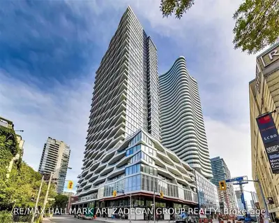 85 Wood Street 4208, Toronto C08, On M4y 0e8