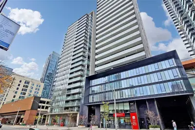 22 Wellesley Street E 1801, Toronto C08, On M4y 1g3