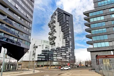 170 Bayview Avenue 1110, Toronto C08, ON M5A 0M4