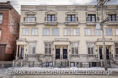 939 Queen Street W, Toronto C01, ON M6J 1G7