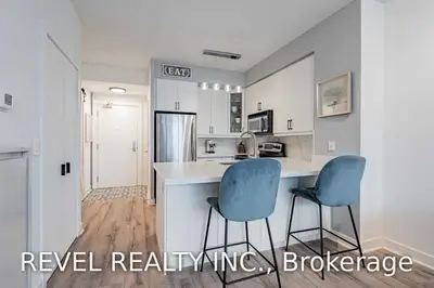 438 King Street Street 410, Toronto C01, ON M5V 3T9