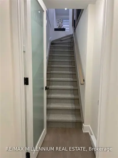56 St Nicholas Street, Toronto C01, ON M4Y 1W7