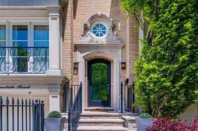 14 Lonsdale Road, Toronto C02, ON M4V 1W3