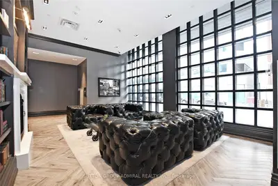 608 Richmond Street W 1010, Toronto C01, ON M5V 1Y9