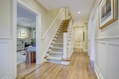 37 Rochester Avenue, Toronto C04, ON M4N 1N7