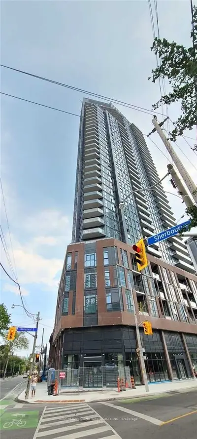159 Wellesley Street E 408, Toronto C08, ON M4Y 0H5