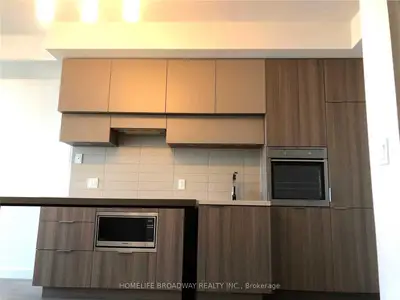 8 Eglinton Avenue E 3706, Toronto C03, ON M4P 1A6