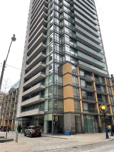 18 Yorkville Avenue 2804, Toronto C02, ON M4W 3Y8