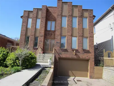 568 Glencairn Avenue, Toronto C04, ON M6B 1Z4