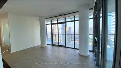 33 Charles Street E 3808, Toronto C08, ON M4Y 0A2