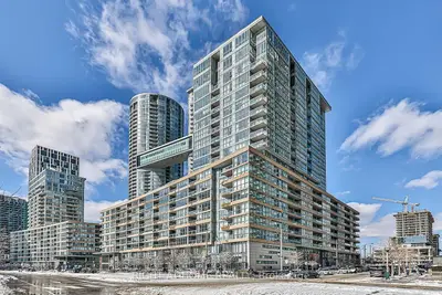 10 Capreol Court 712, Toronto C01, ON M5V 4B3