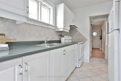 439 Balliol Street, Toronto C10, ON M4S 1E1