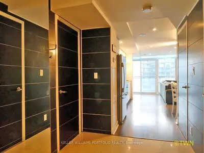 4k Spadina Avenue 1618, Toronto C01, On M5v 3y9