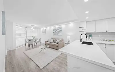 725 King Street W 209, Toronto C01, ON M5V 2W9