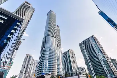 12 York Street 4501, Toronto C01, ON M5J 0A9
