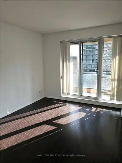 35 Hayden Street 805, Toronto C08, ON M4Y 3C3