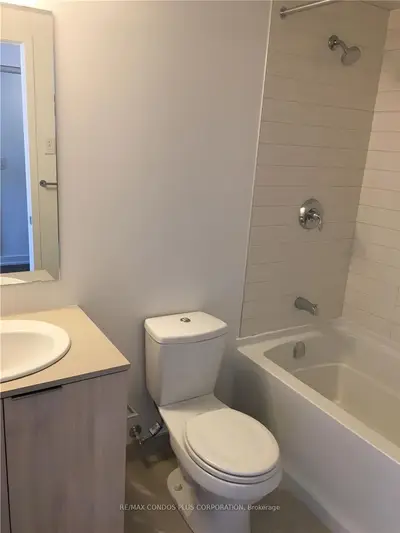 11 Wellesley Street W 4610, Toronto C01, ON M4Y 1E8