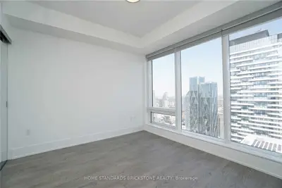 10 York Street 6104, Toronto C01, ON M5J 0E1