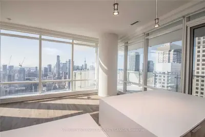 1 Bloor Street E 3607, Toronto C08, ON M4W 1A9
