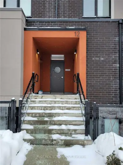 12 Marquette Avenue 06, Toronto C04, ON M6A 1X9