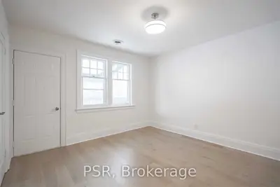 25 Coulson Avenue Main, Toronto C03, ON M4V 1Y3