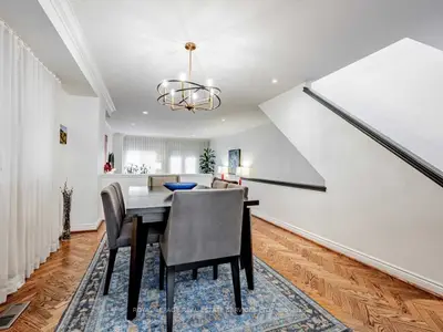 49 Castlefield Avenue, Toronto C03, ON M4R 1G5