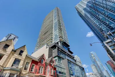290 Adelaide Street W 2907, Toronto C01, ON M5V 1P6