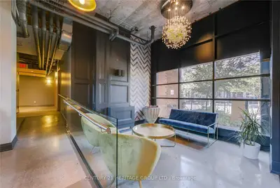 833 King Street W 307, Toronto C01, ON M5V 1N9