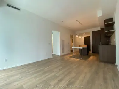 197 Yonge Street 1207, Toronto C08, ON M5B 0C1