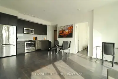 50 Bruyeres Mews 1209, Toronto C01, ON M5V 0H8