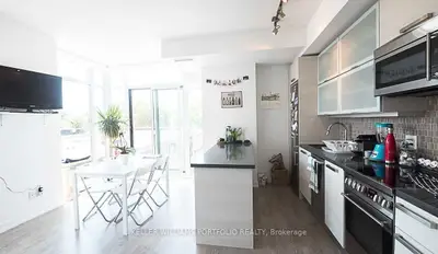 1205 Queen Street W 411, Toronto C01, ON M6K 0B9