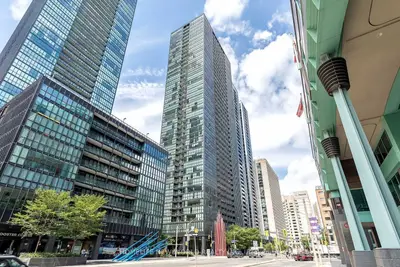 110 Charles Street E 2505, Toronto C08, ON M4Y 1T5