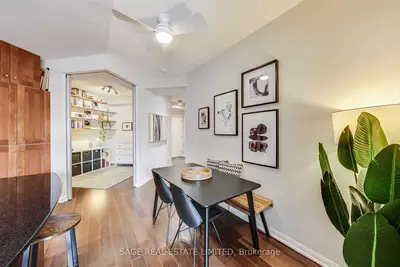 18 Beverley Street 712B, Toronto C01, ON M5T 3L2